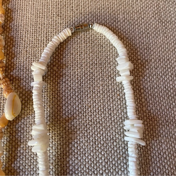 Five Hawaiian Necklaces - Picture 4 of 4